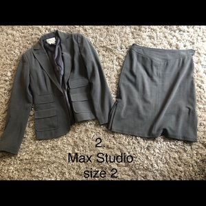 Max Studio suit
